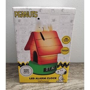 Peanuts Snoopy & Doghouse LED Alarm Clock With Ambient Light USB Powered NEW